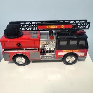 2011 Hasbro Electronic Tonka Fire Truck Toy - Red and Black- Tested